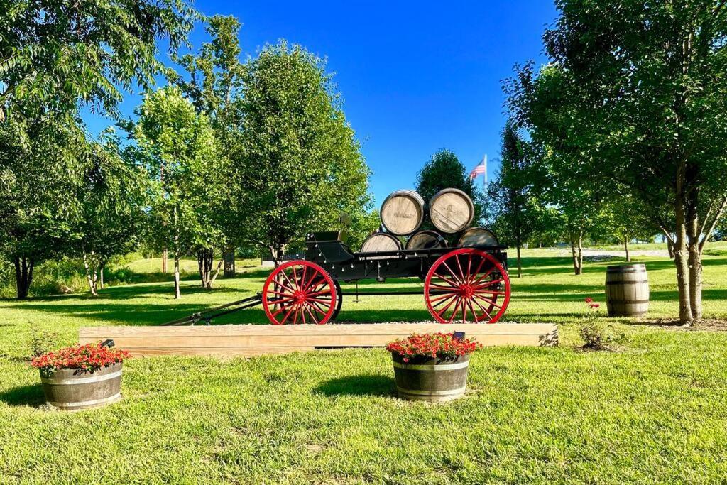 #4 Kentucky Bourbon Trail Bourbon Barrel Cottages Lawrenceburg Esterno foto